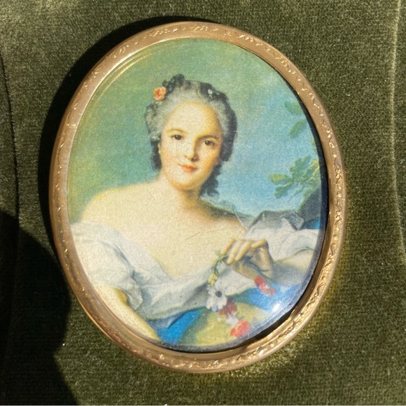 Vintage RARE Set of Velvet Cameo Plaques - Picture 4 of 10